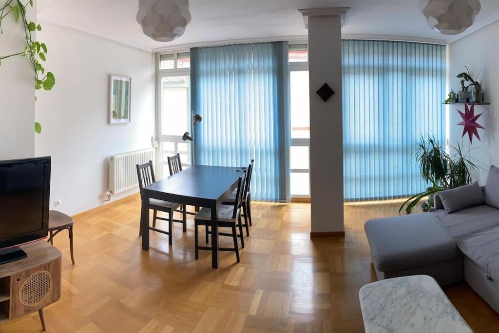 Burgo La Catedral Home מראה חיצוני תמונה